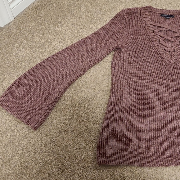 AE sweater - Picture 2 of 4